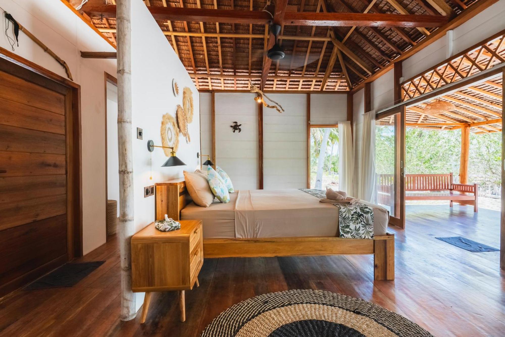 Reconnect - Private Island Resort & Dive Center Togean - Buka Buka Island Ampana Exterior photo