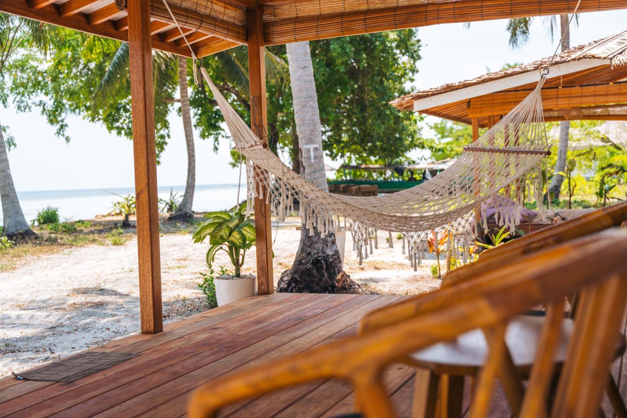 Reconnect - Private Island Resort & Dive Center Togean - Buka Buka Island Ampana Exterior photo
