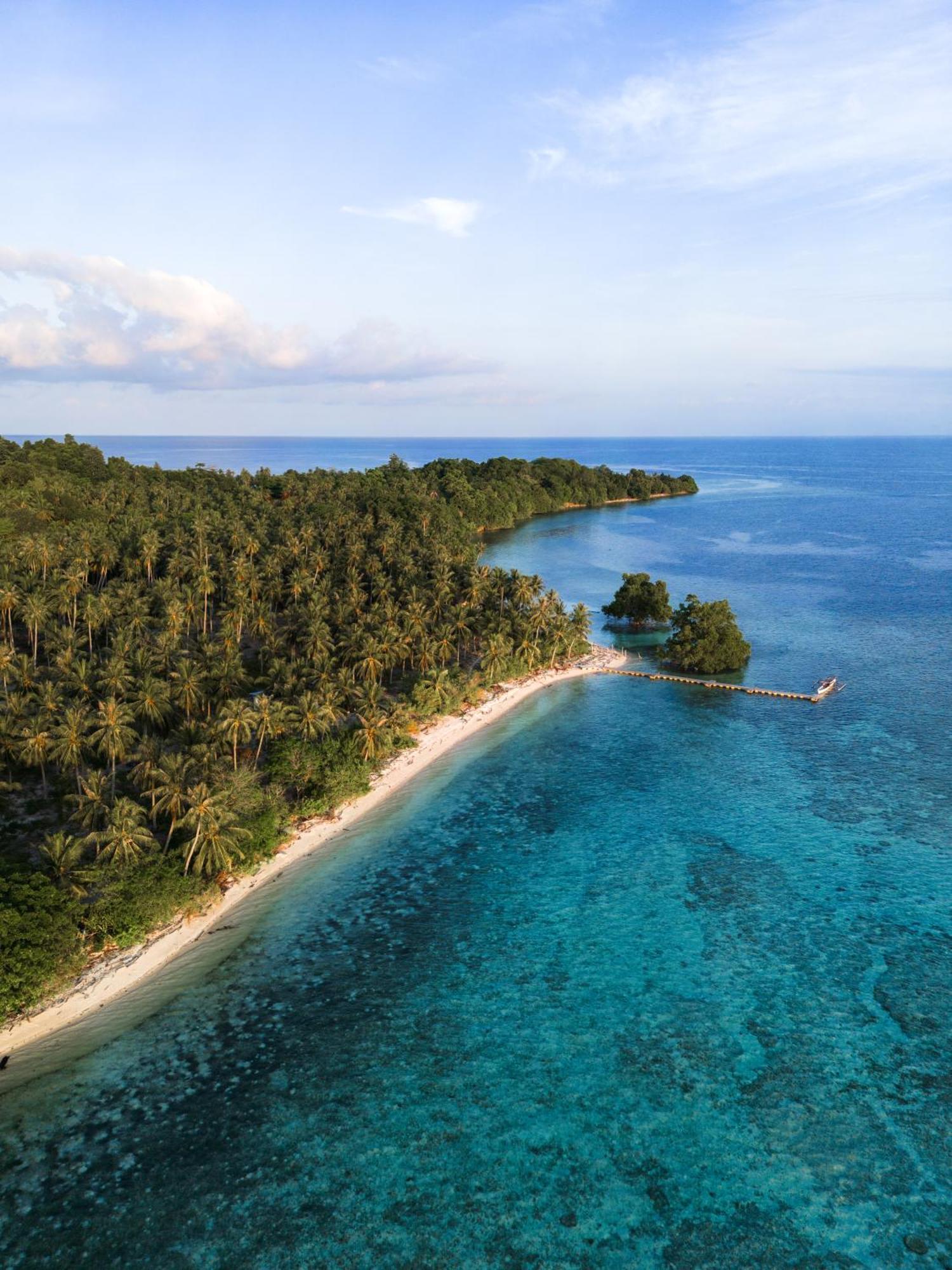 Reconnect - Private Island Resort & Dive Center Togean - Buka Buka Island Ampana Exterior photo