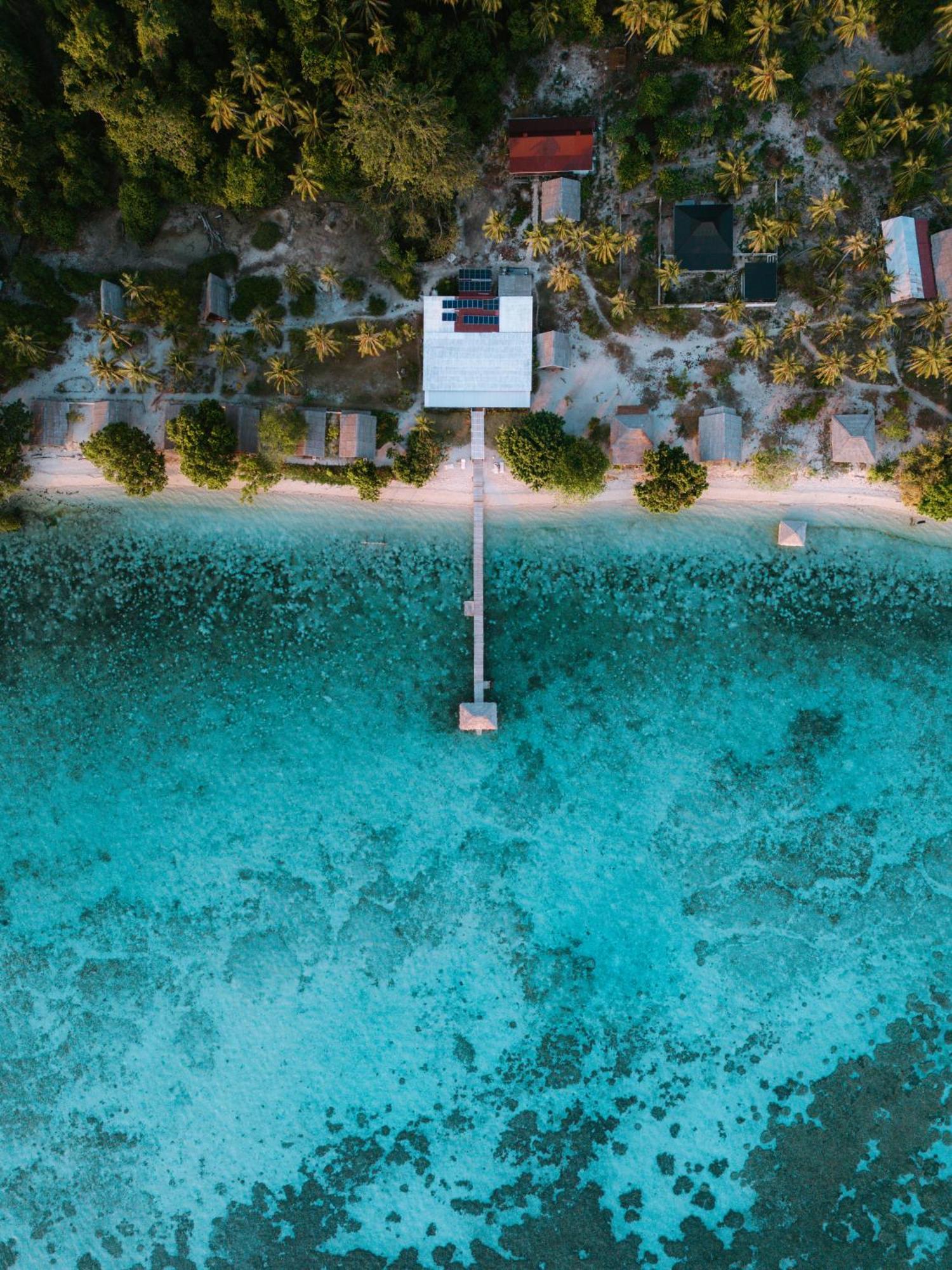 Reconnect - Private Island Resort & Dive Center Togean - Buka Buka Island Ampana Exterior photo